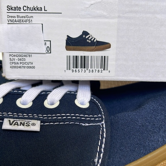 Vans Men’s Skate Chukka Low Dress Blues/Gum
VN0A4BX4FS1
Sneakers - Picture 16 of 16
